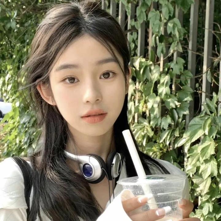 不装了,我比英雄还强